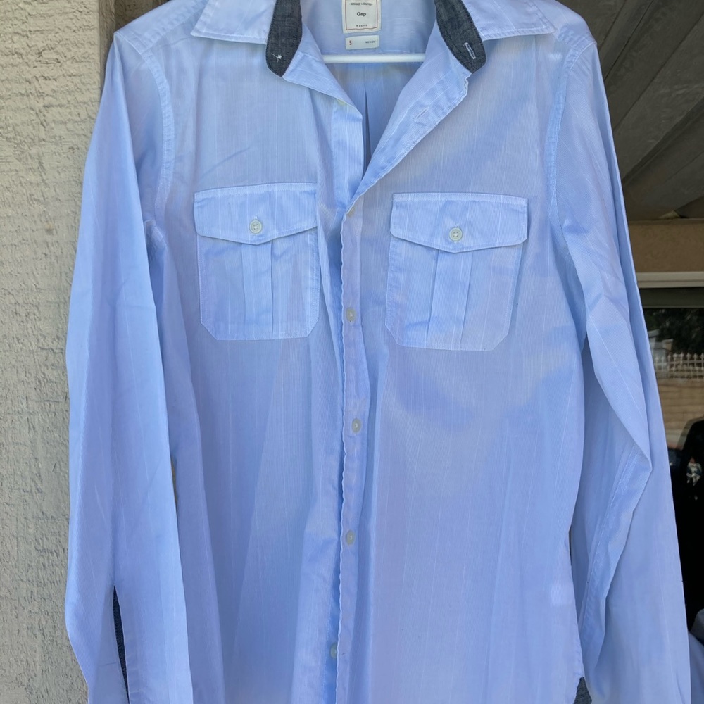 Men’s Gap Striped Button Up